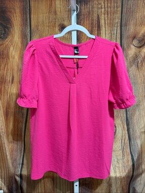 NWT! Rubzoof Hot pink V-neck Blouse Size M
